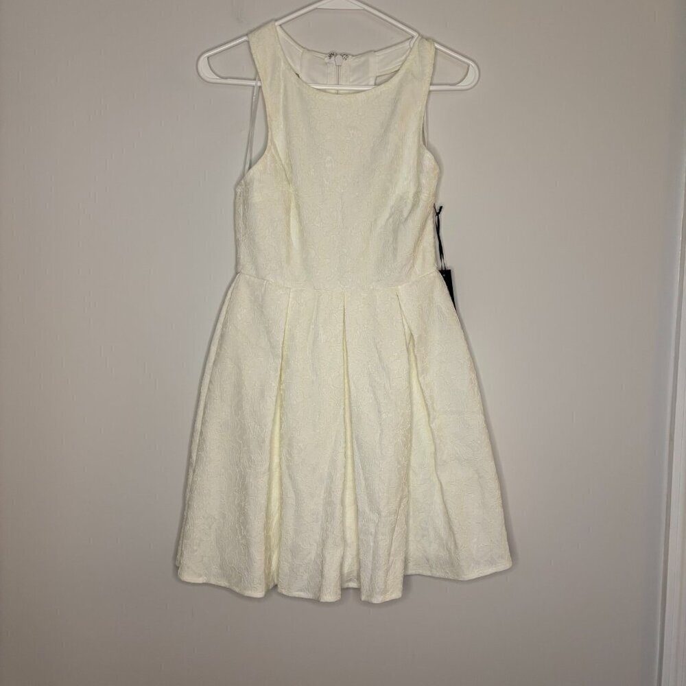 LULUS Sz Small NEW Sleeveless Racerback Pleated Lace Dress Off White Bridal